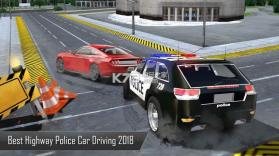 公路警车追逐 v1.0.2 手游下载 截图