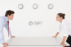 对峙：交锋时刻(对峙2国服) v0.39.2 安卓app下载 截图